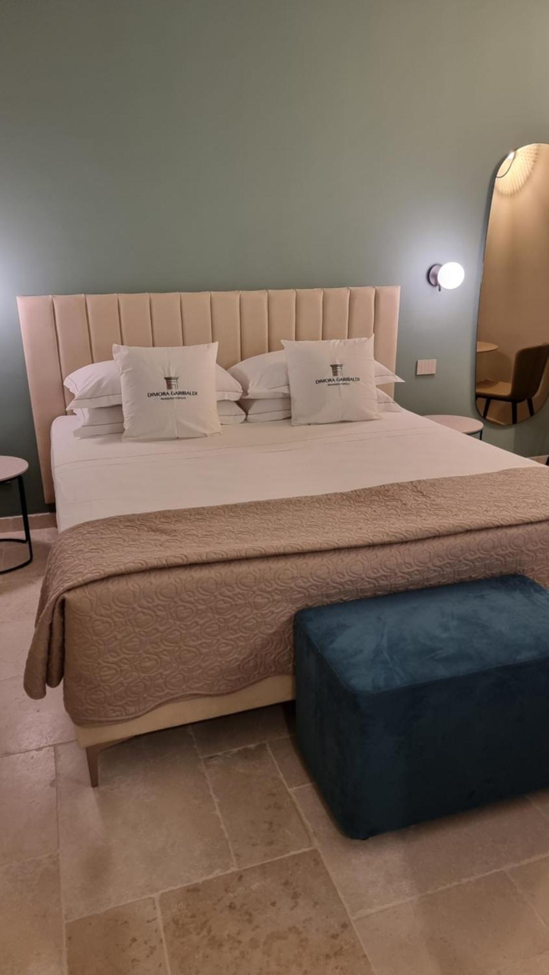 Suites Dimora Garibaldi Пескичи Экстерьер фото