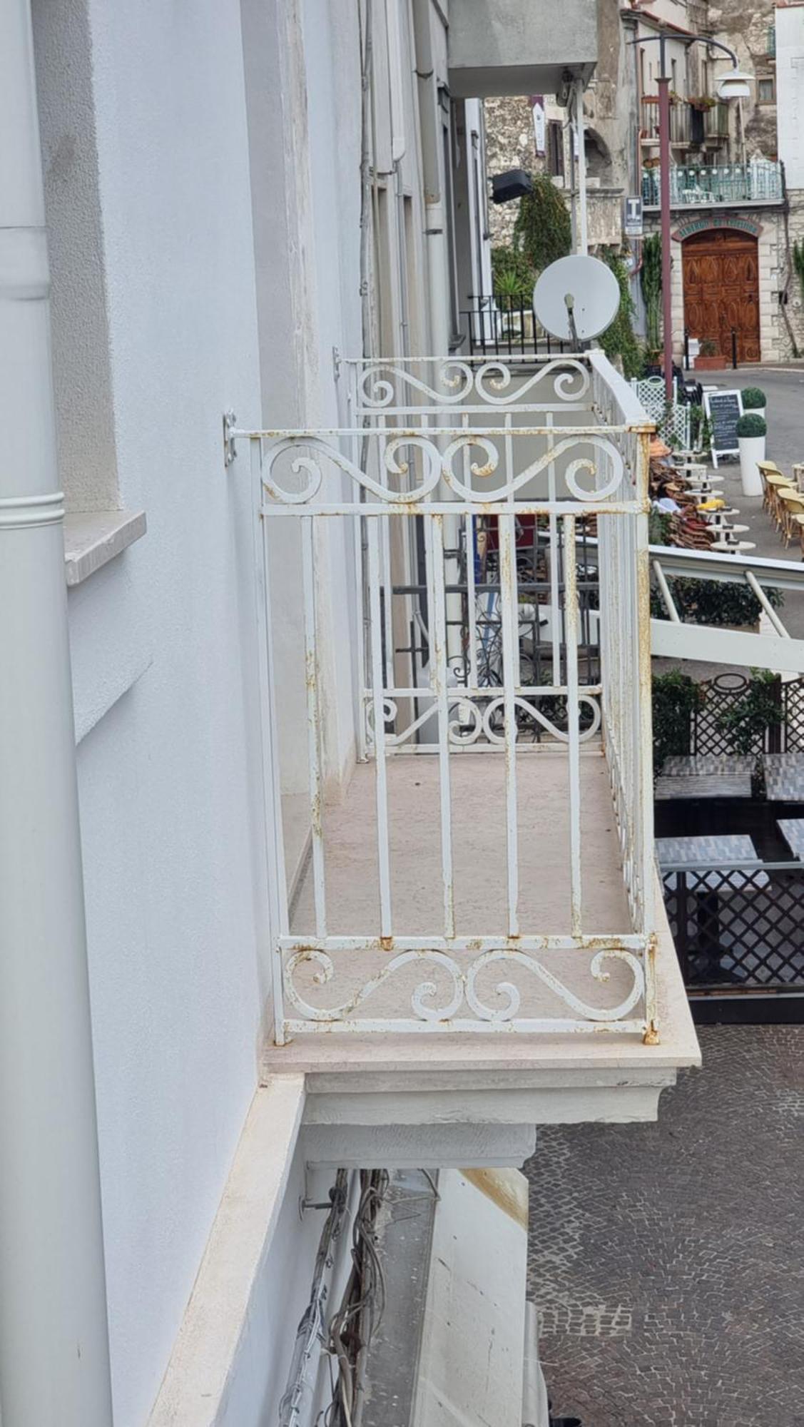 Suites Dimora Garibaldi Пескичи Экстерьер фото
