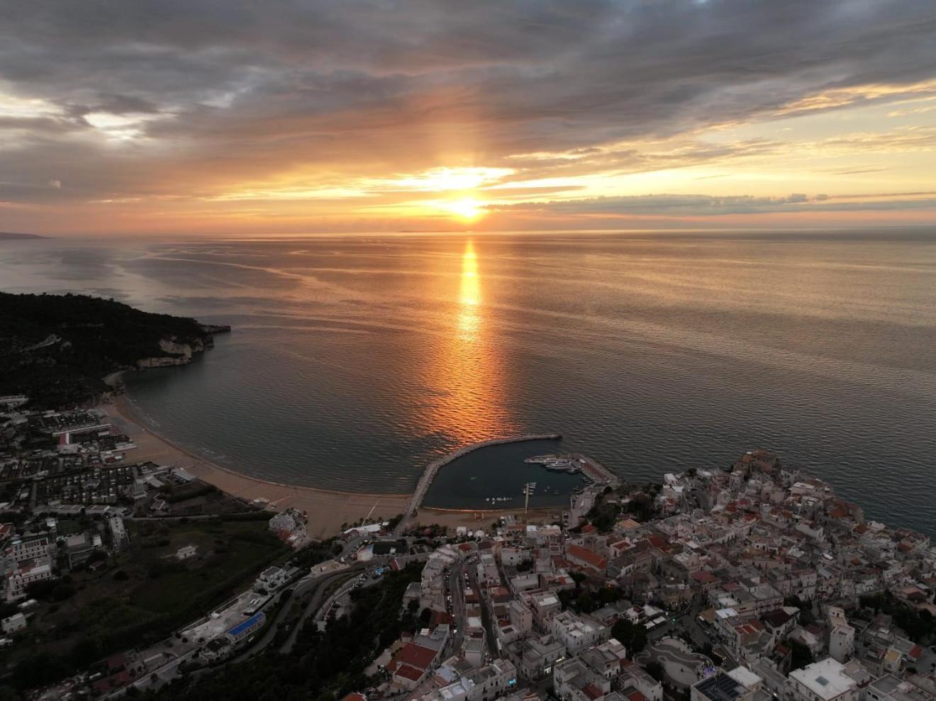 Suites Dimora Garibaldi Пескичи Экстерьер фото