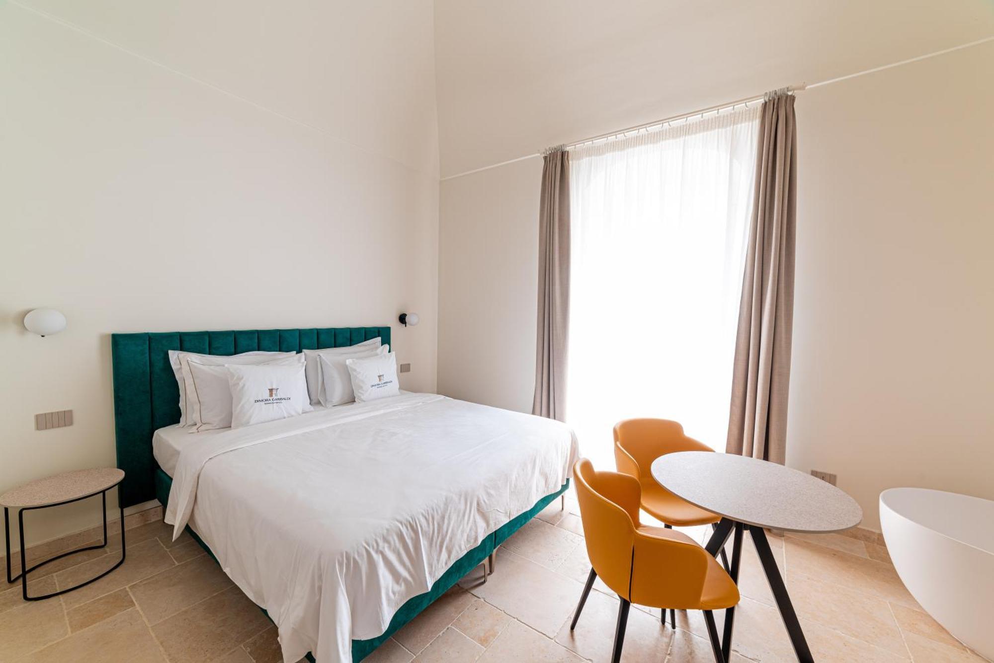 Suites Dimora Garibaldi Пескичи Экстерьер фото